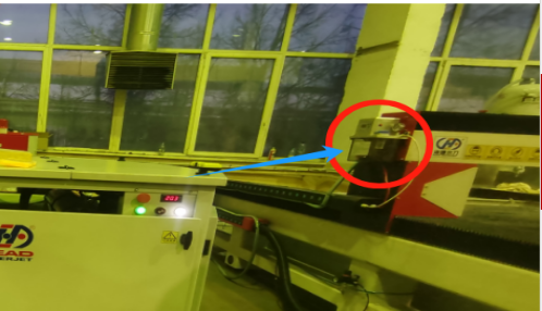 Check-the-lubrication-pump-oil-level-daily