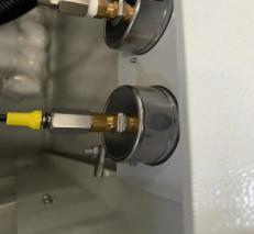 Oil-pressure-gauge-leaking1