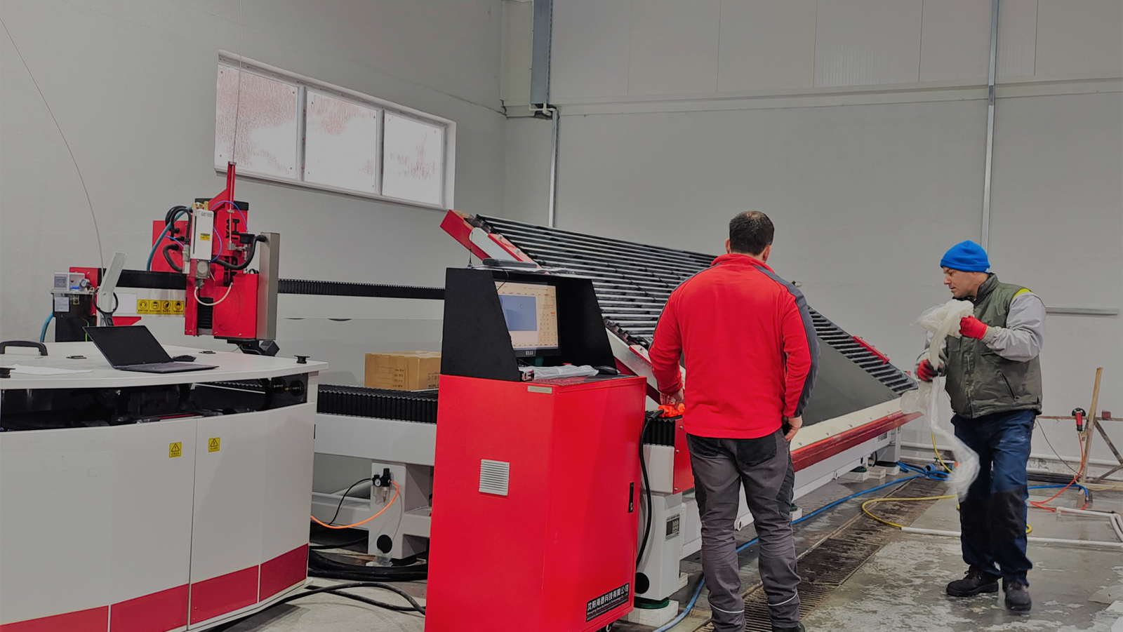 Upgrading industrial machines with installation, maintenance, and reliable parts supply